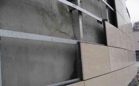 Mechanical Dry Hanging vs. Structural Silicone Glazing: Choosing the Right G682 Facade System