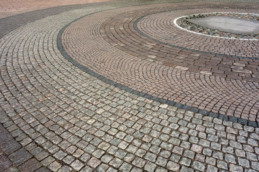 Golden Granite G682 Flamed Paving